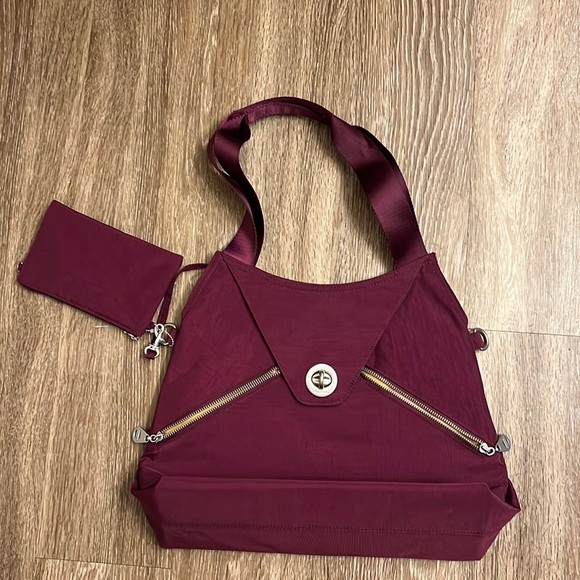 Baggallini Handbags - Baggallini Nylon Bag